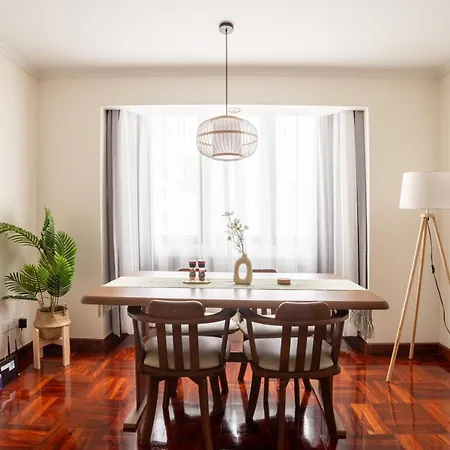 Bua Suite Sukhumvit, Nana Bts Bangkok Exterior photo
