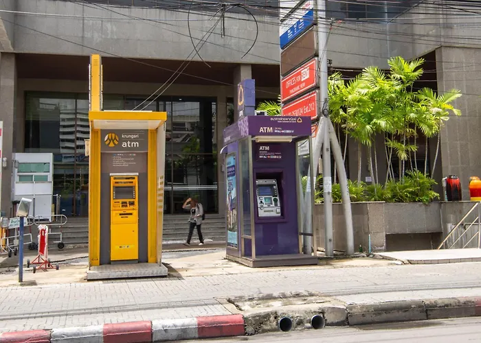 Bua Suite Sukhumvit, Nana Bts